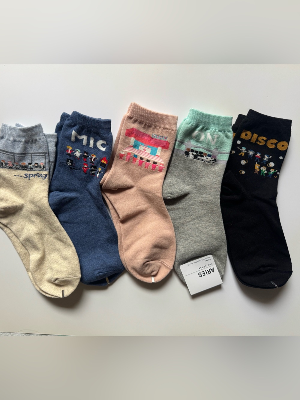 BTS OT7 Mixed Color Single/Album Theme Crew Socks - 5 Pairs
